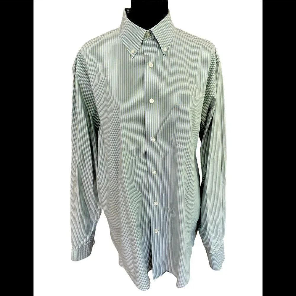LAND’S End No Iron Pinpoint Oxford Traditional fit Supima cotton shirt, size L